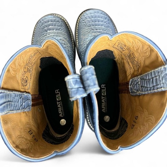 Ariat Fatbaby Original Western Cowgirl Boots in a blue croc pattern - Picture 11 of 11